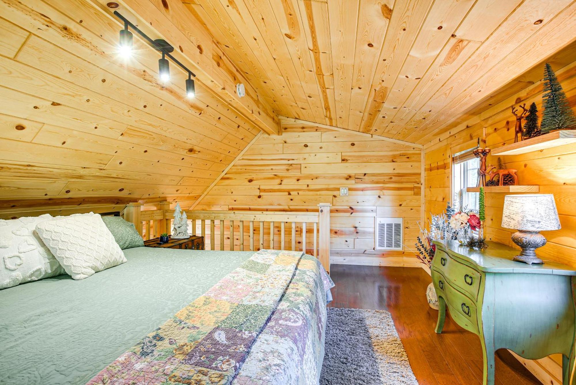 Idyllic Cabin In The Heart Of Hocking Hills Rockbridge Exteriör bild