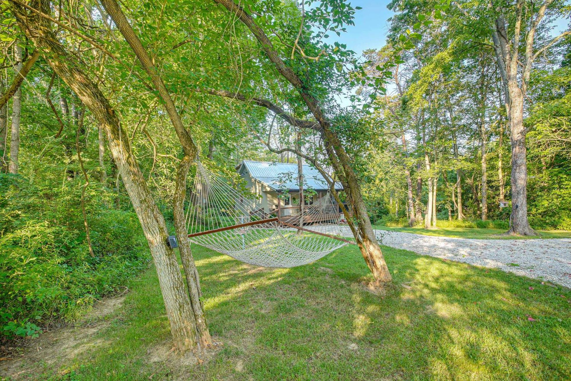 Idyllic Cabin In The Heart Of Hocking Hills Rockbridge Exteriör bild