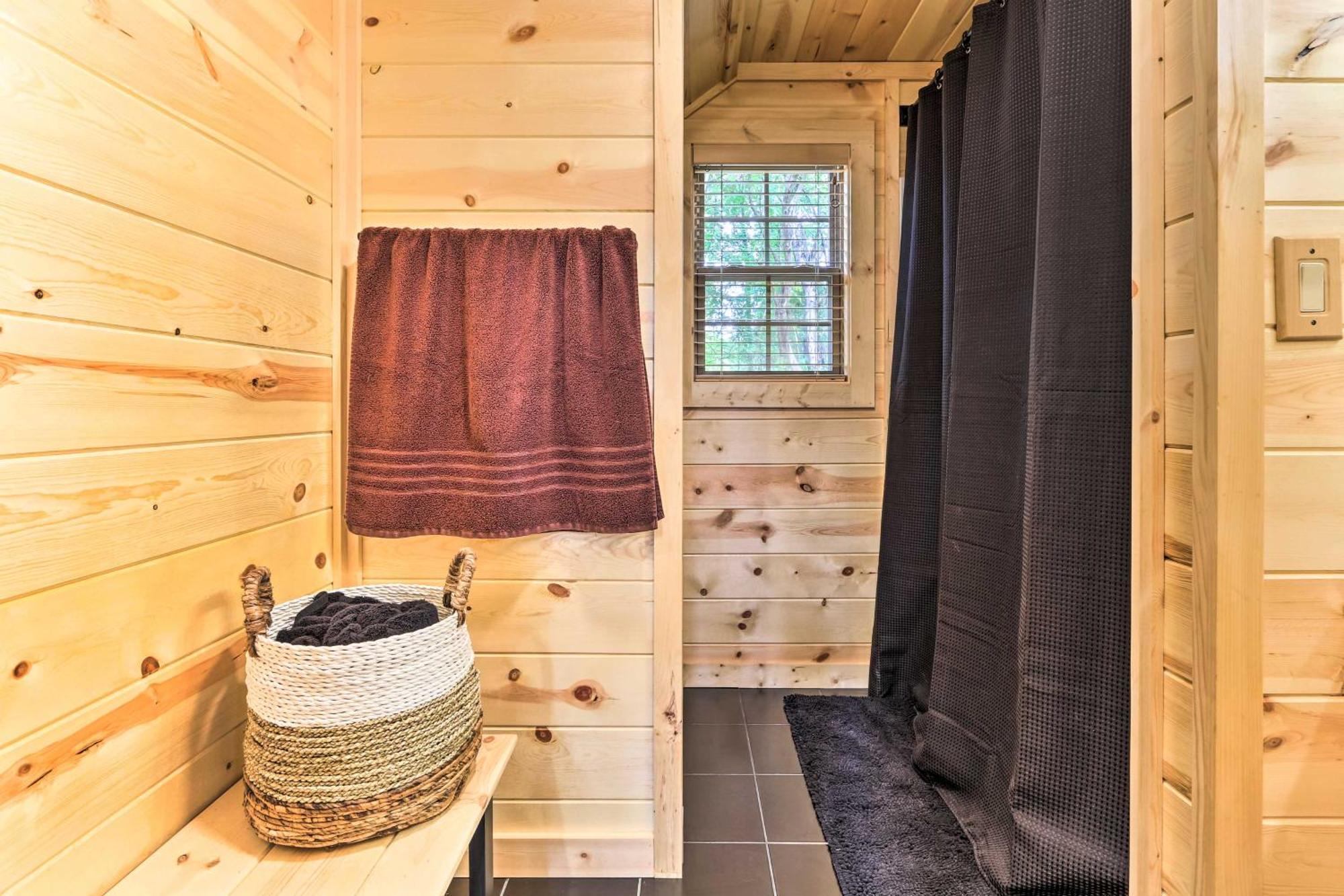Idyllic Cabin In The Heart Of Hocking Hills Rockbridge Exteriör bild