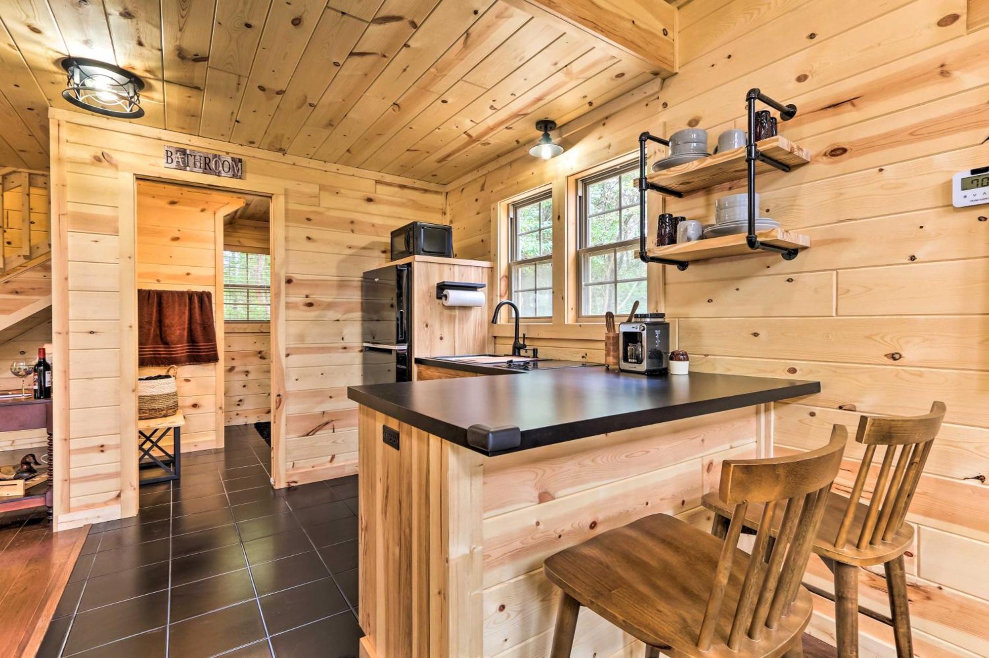 Idyllic Cabin In The Heart Of Hocking Hills Rockbridge Exteriör bild