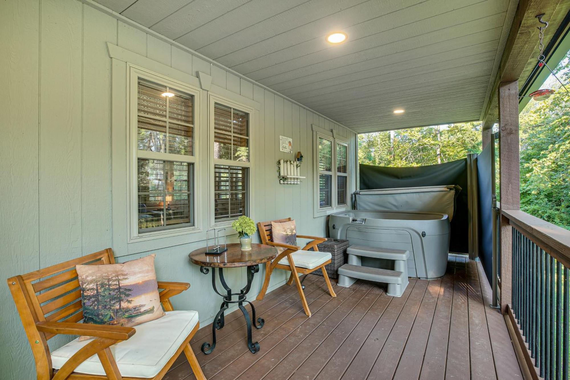 Idyllic Cabin In The Heart Of Hocking Hills Rockbridge Exteriör bild
